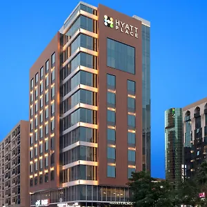 Hyatt Place Baniyas Square Dubái